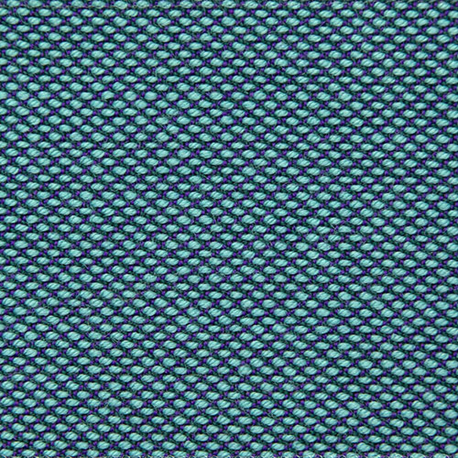 d983